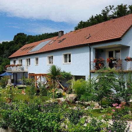 Privatzimmer Langthaler Melk Luaran gambar