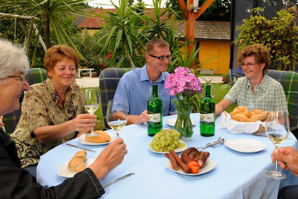Privatzimmer Langthaler Melk Luaran gambar